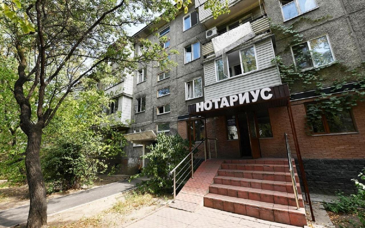 Апартаменты 11-й микрорайон, 4 Алматы Экстерьер фото